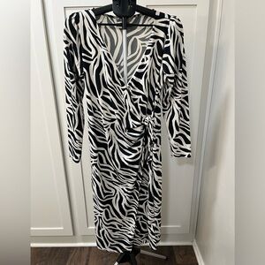 Black and White Zebra Print Wrap Dress from H&M Size Large